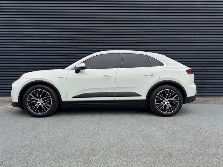 2024 Porsche Macan EV