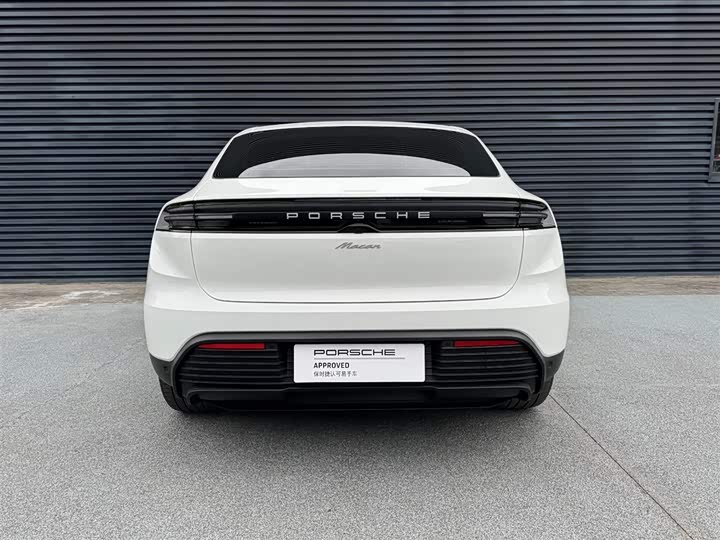 2024 Porsche Macan EV