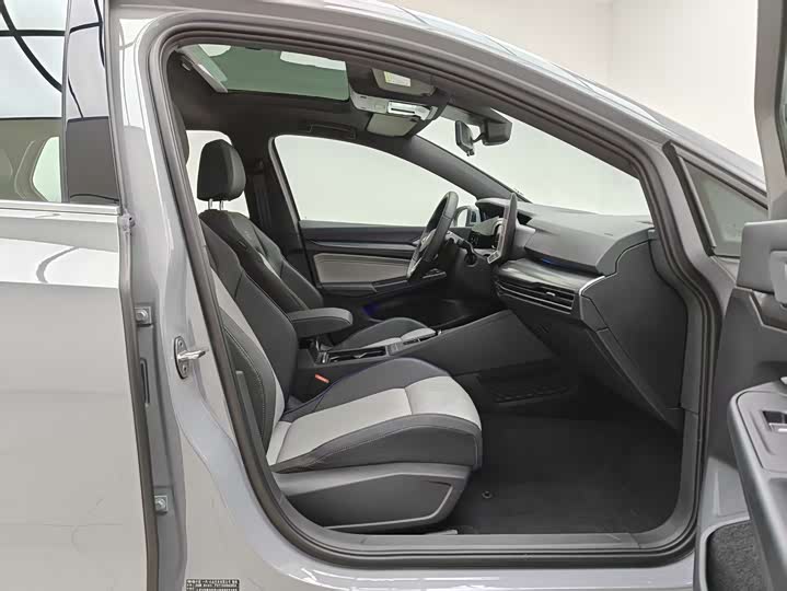 Volkswagen Golf 2025 2025款 300TSI R-Line