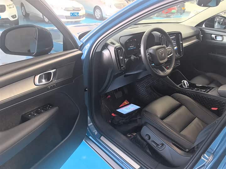 Volvo XC40 2023 2023款 B4 四驱智远豪华版