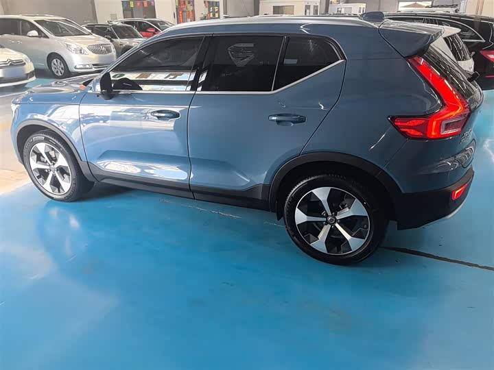 Volvo XC40 2023 2023款 B4 四驱智远豪华版