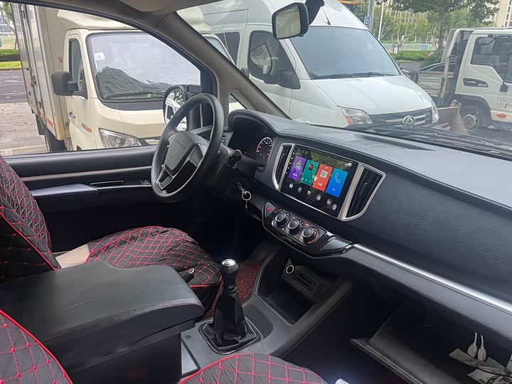 Dongfeng Forthing Lingzhi M5 2023 2023款 M5 1.6L 实用型 5座