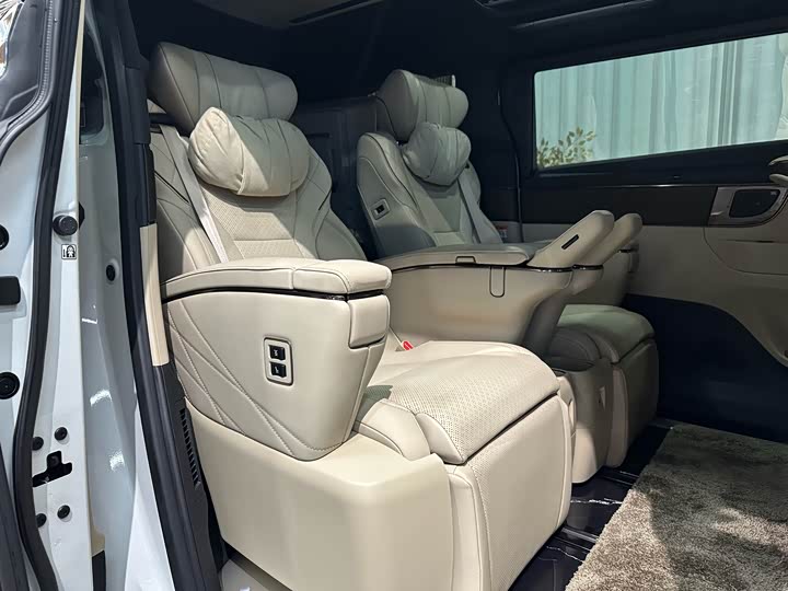 Toyota Alphard 2024 2024款 双擎 2.5L 臻享版