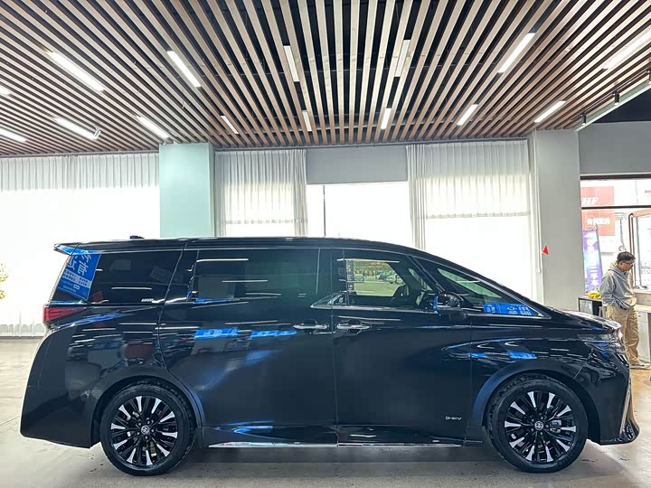 Toyota Alphard 2024 2024款 双擎 2.5L 臻享版