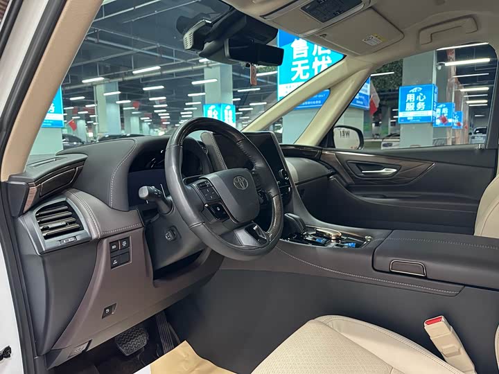 Toyota Alphard 2024 2024款 双擎 2.5L 臻享版