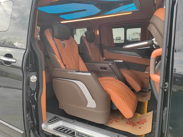 Ford Tourneo 2024 2024款 2.0T 自动致尊Plus版