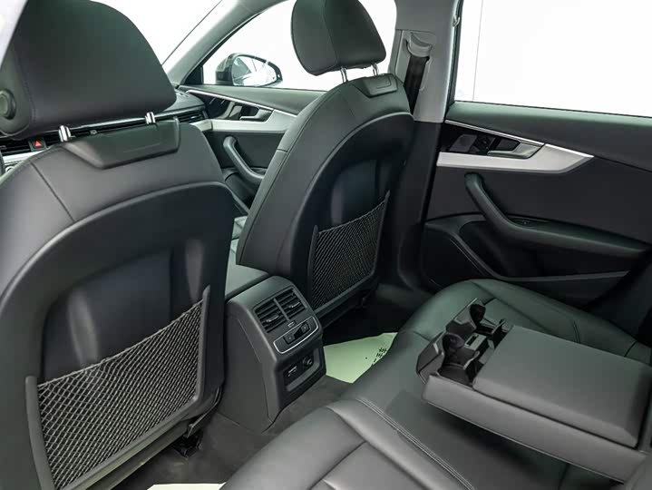 Audi A4 2023 2023款 Avant 40 TFSI 时尚动感型