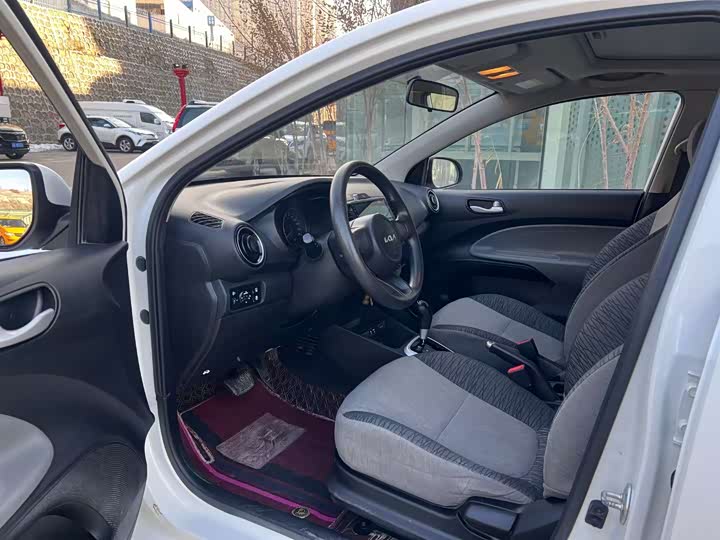 Kia Pegas 2020 2020款 改款 1.4L 自动舒适天窗版