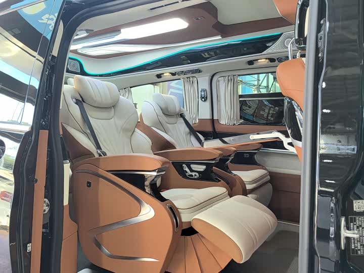 Mercedes-Benz V-Class 2022 2022款 V 260 L 长轴距豪华版