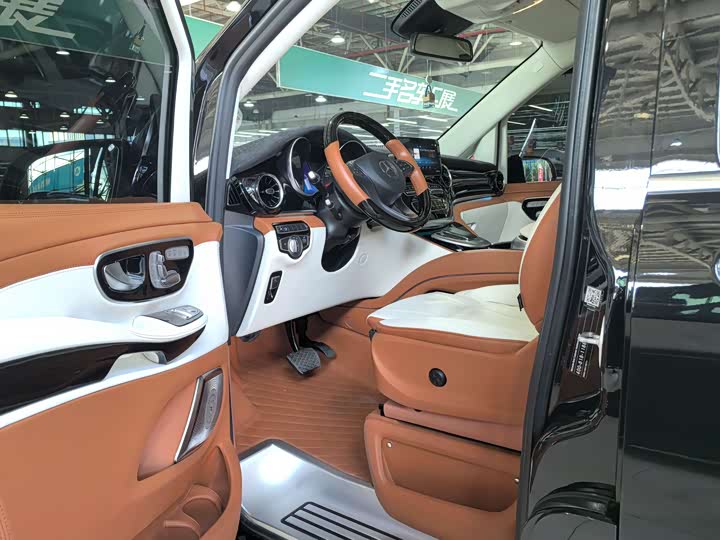 Mercedes-Benz V-Class 2022 2022款 V 260 L 长轴距豪华版