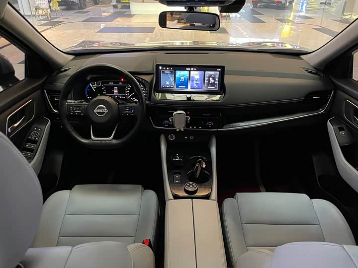 Nissan X-Trail 2023 2023款 e-POWER 超混双电机四驱豪华版