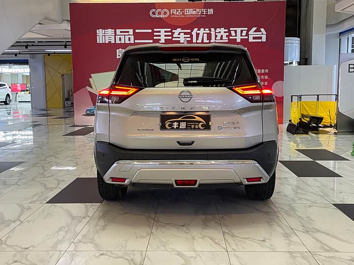 Nissan X-Trail 2023 2023款 e-POWER 超混双电机四驱豪华版