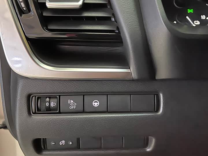 Nissan X-Trail 2023 2023款 e-POWER 超混双电机四驱豪华版