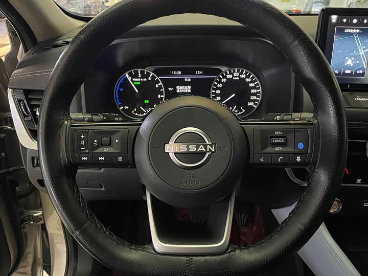 Nissan X-Trail 2023 2023款 e-POWER 超混双电机四驱豪华版