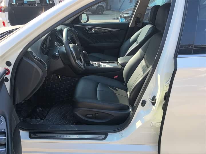 Infiniti Q50L 2022 2022款 2.0T 舒适版