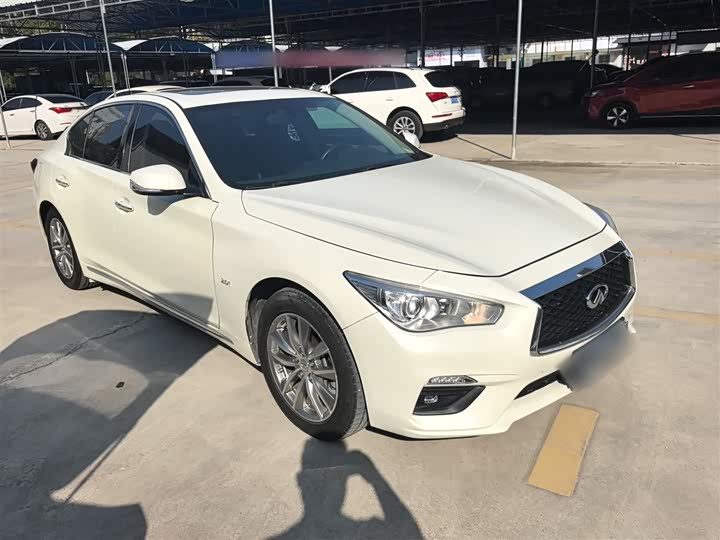 Infiniti Q50L 2022 2022款 2.0T 舒适版