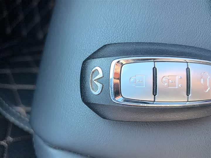 Infiniti Q50L 2022 2022款 2.0T 舒适版