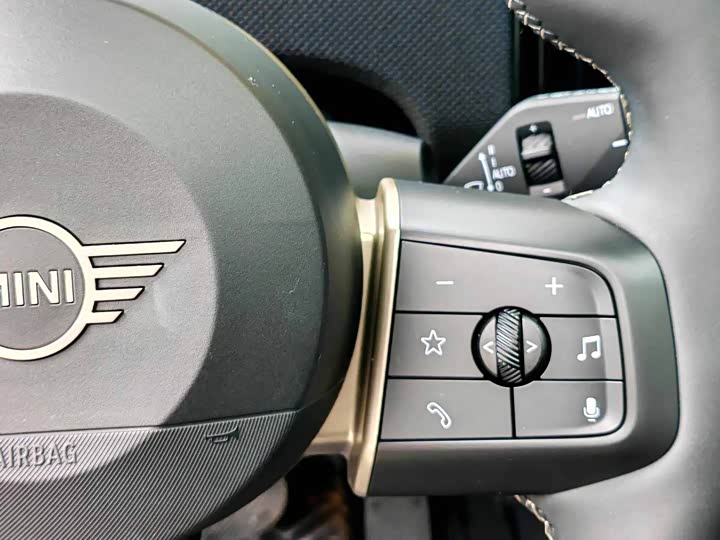 Mini Mini 2025 2025款 1.5T COOPER 经典派