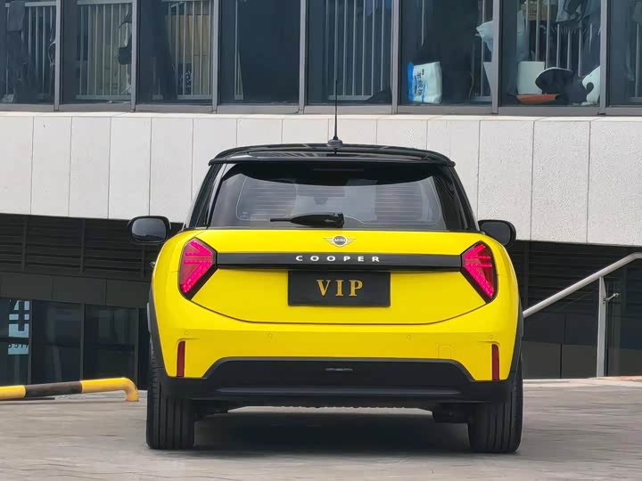 Mini Mini 2025 2025款 1.5T COOPER 经典派