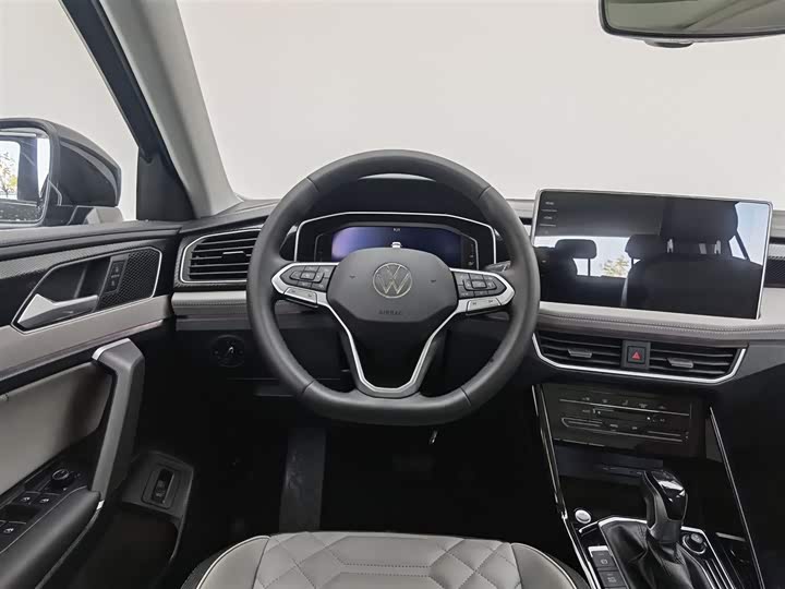 Volkswagen Tayron 2024 2024款 300TSI 两驱豪华Plus进阶版