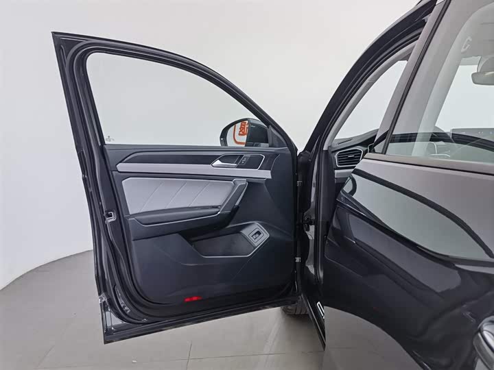 Volkswagen Tayron 2024 2024款 300TSI 两驱豪华Plus进阶版