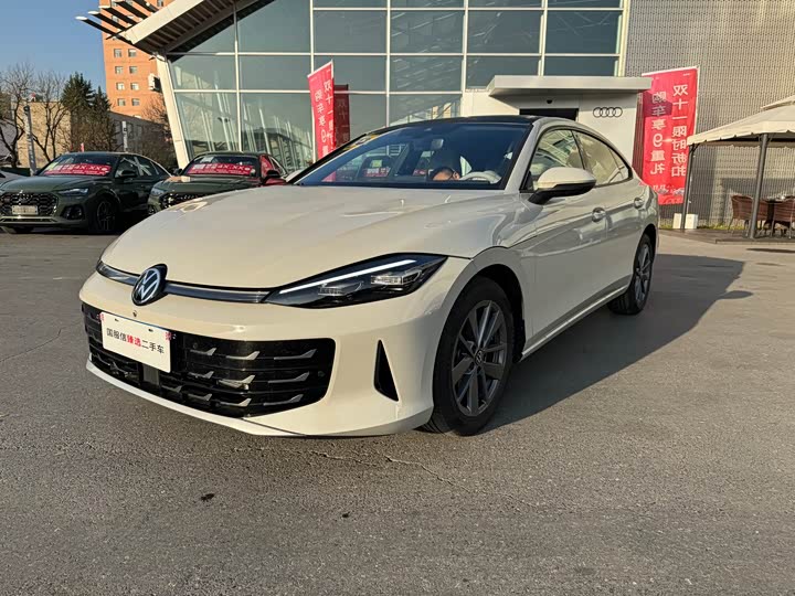 Volkswagen Lamando L 2026 2026款 凌渡L 300TSI 凌风版