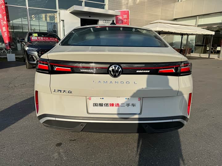 Volkswagen Lamando L 2026 2026款 凌渡L 300TSI 凌风版