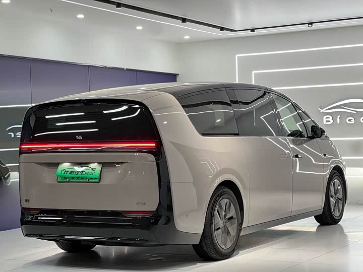 LiXiang Mega 2025 2025款 Ultra 智能焕新版