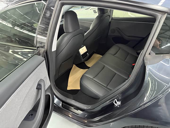 Tesla Model 3 2025 2025款 后轮驱动版