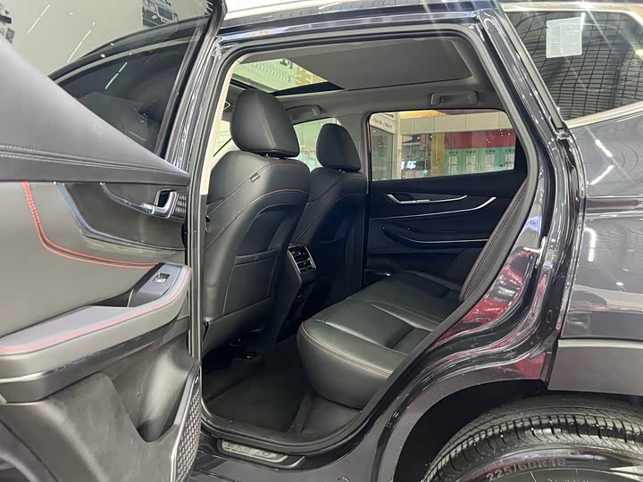 Exeed LX 2022 2022款 乘风破浪版 1.5T CVT好事花生版