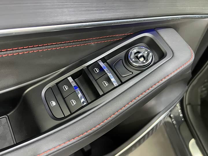 Exeed LX 2022 2022款 乘风破浪版 1.5T CVT好事花生版