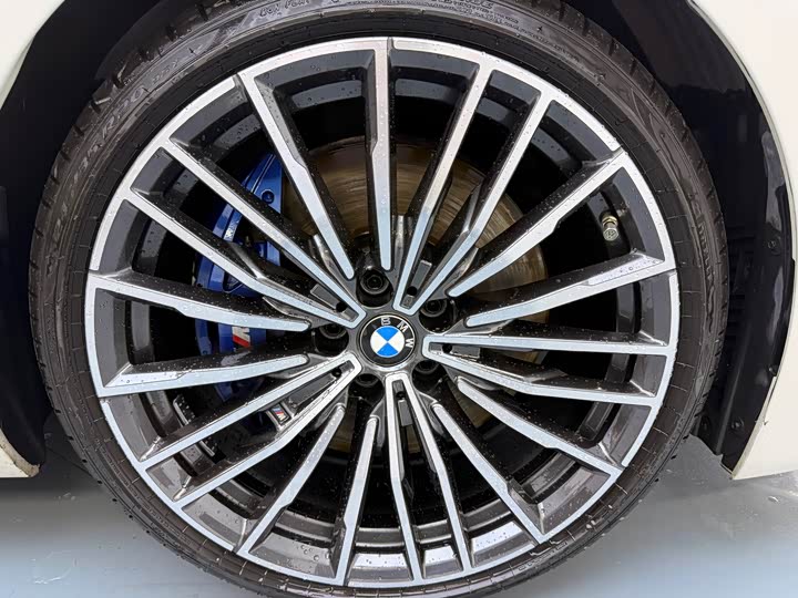 BMW 8 Series 2021 2021款 840i 四门轿跑车 M运动套装