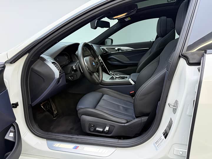 BMW 8 Series 2021 2021款 840i 四门轿跑车 M运动套装