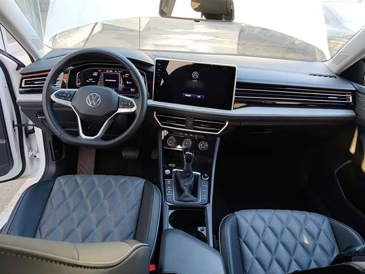 Volkswagen Sagitar L 2025 2025款 300TSI DSG超越版