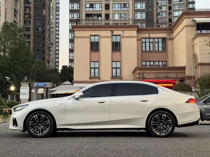 BMW 5 Series 2024 2024款 525Li M运动套装