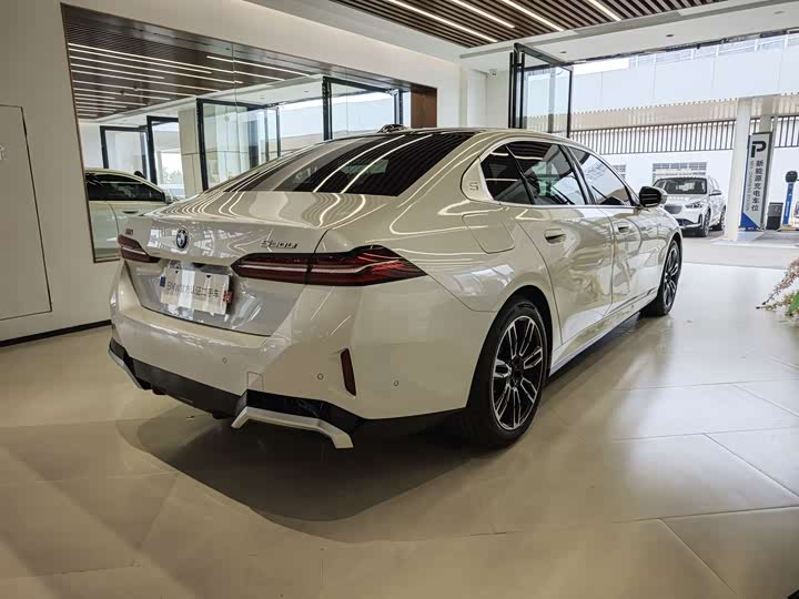 BMW 5 Series 2025 2025款 530Li 领先型 M运动套装