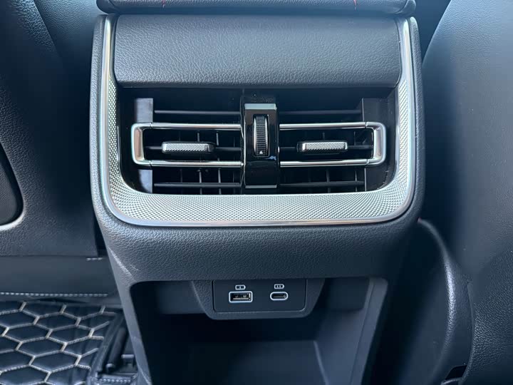 Hongqi H6 2024 2024款 2.0T 致美版