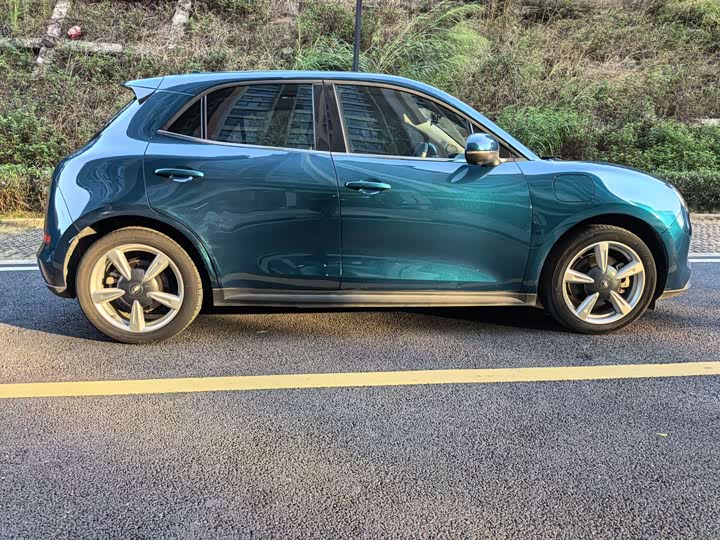 Ora Good Cat (03) 2023 2023款 401km标准续航 豪华型 磷酸铁锂