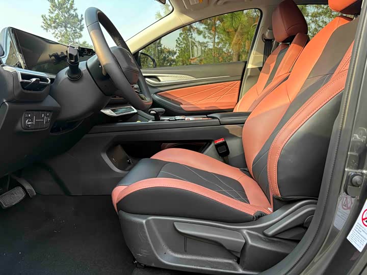 Changan Eado Plus 2024 2024款 PLUS 蓝鲸NE 1.4T GDI DCT高能版