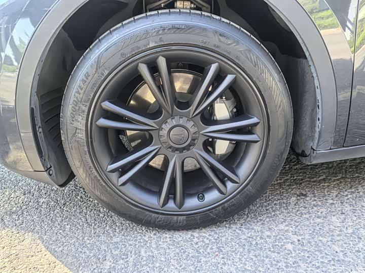 Tesla Model Y 2024 2024款 后轮驱动版
