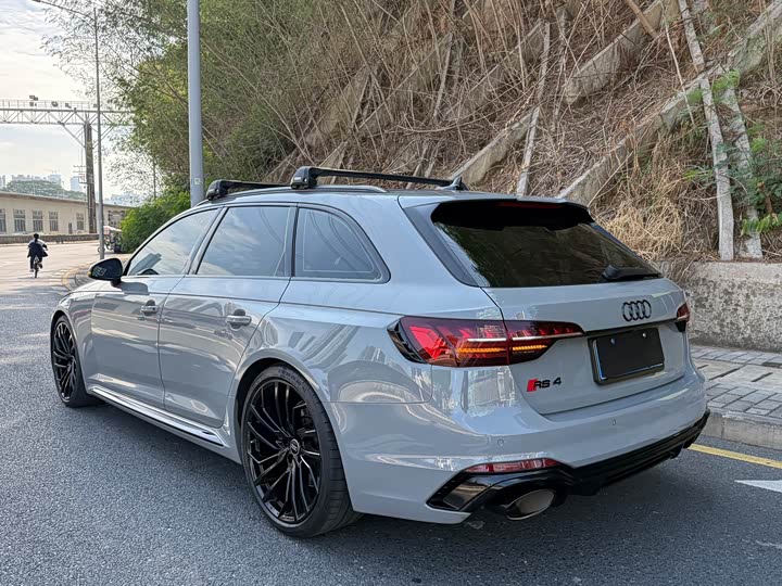Audi RS 4 2022 2022款 RS4 Avant 黑曜版