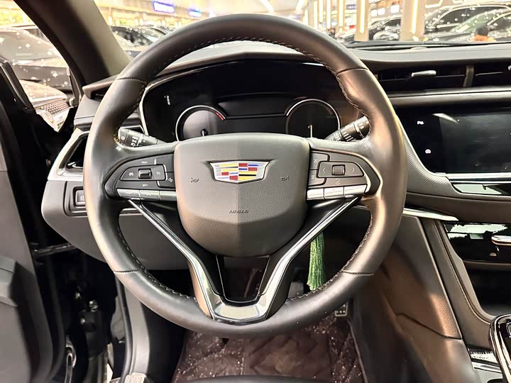 Cadillac XT6 2022 2022款 2.0T 六座四驱风尚型