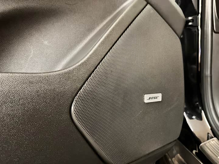 Cadillac XT6 2022 2022款 2.0T 六座四驱风尚型