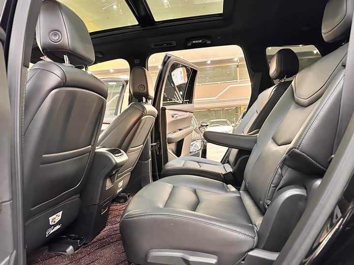 Cadillac XT6 2022 2022款 2.0T 六座四驱风尚型