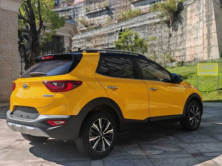 Kia KX1 2021 2021款 1.4L 自动趣享运动款