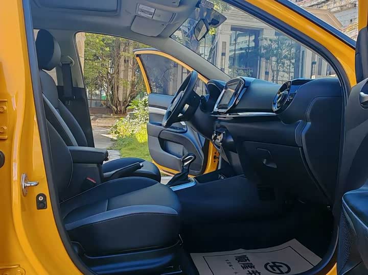 Kia KX1 2021 2021款 1.4L 自动趣享运动款