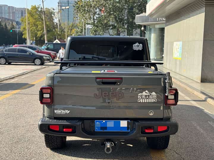 Jeep Gladiator 2022 2022款 3.6L 先行版