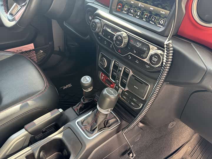 Jeep Gladiator 2022 2022款 3.6L 先行版