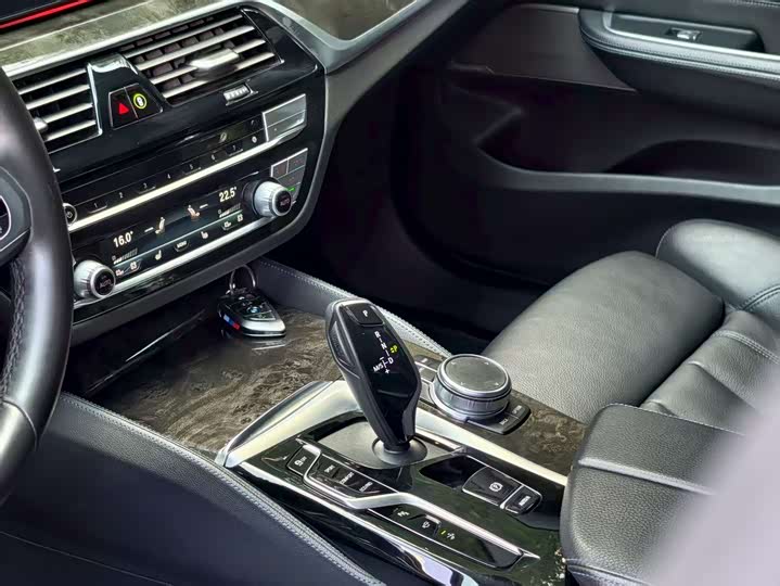 BMW 6 Series GT 2022 2022款 630i M运动套装