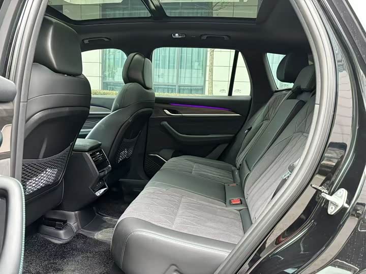 Geely Monjaro 2025 2025款 东方曜 2.0TD 自动今朝版